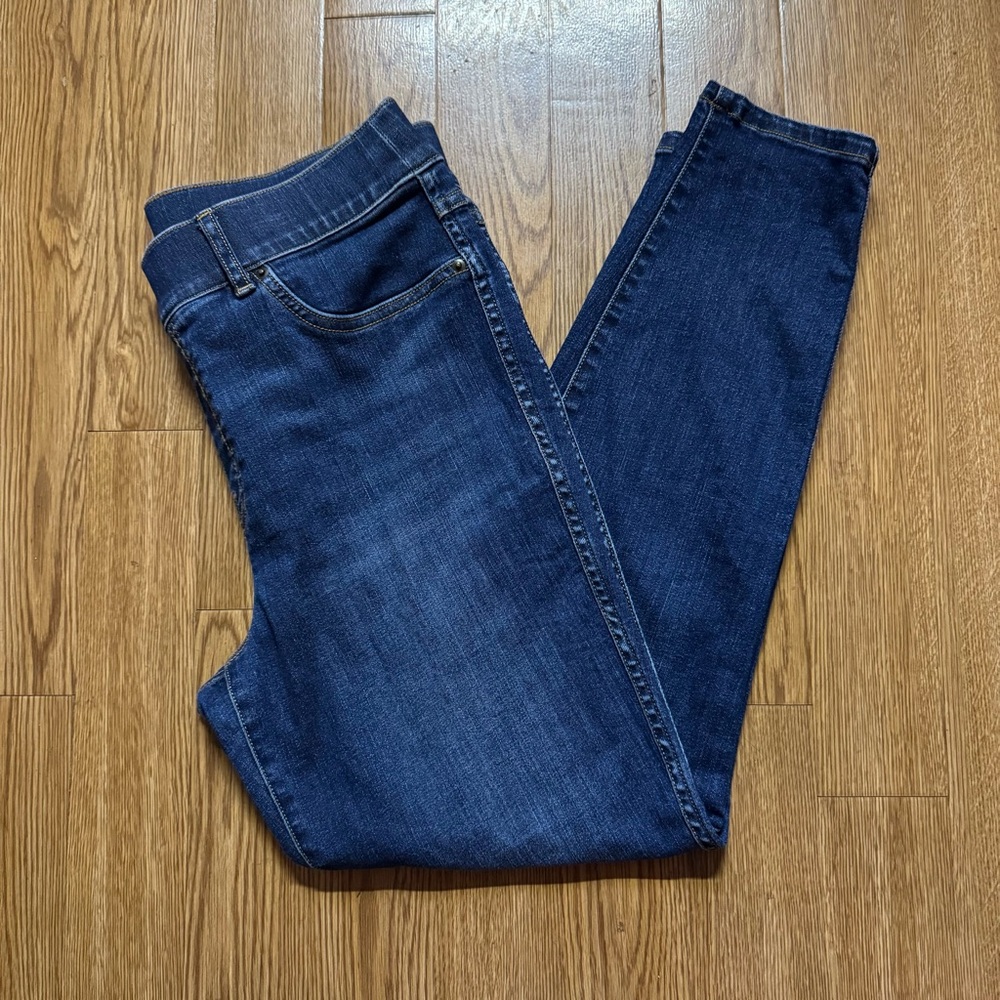 SPANX Pull On Skinny Jeans Size Large